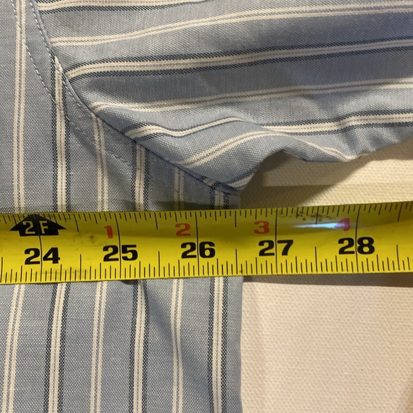 L L Bean Mens Short Sleeve Size XL-Reg Button Down - Picture 3 of 8